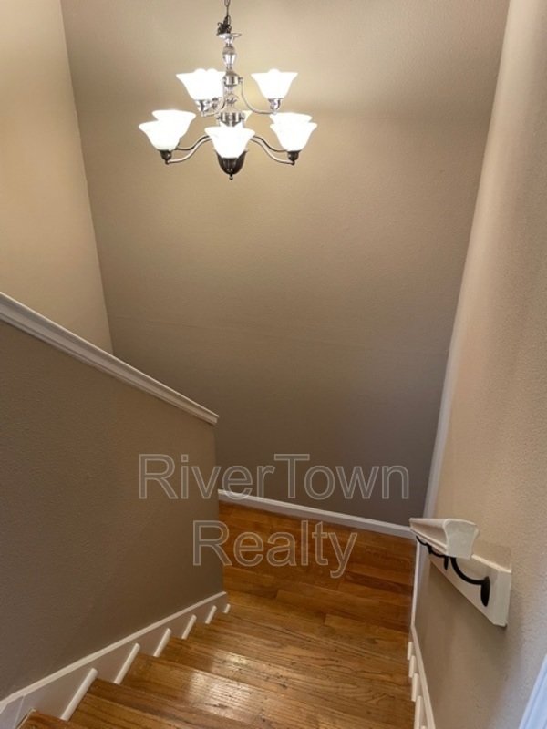 Come And See This Spacious Home!! property image