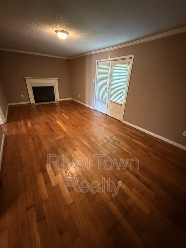 Come And See This Spacious Home!! property image