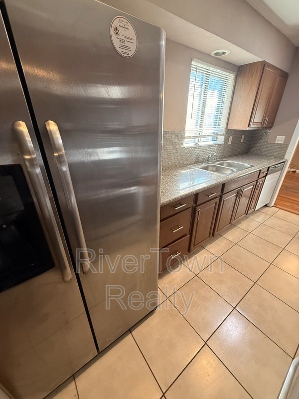 Come And See This Spacious Home!! property image