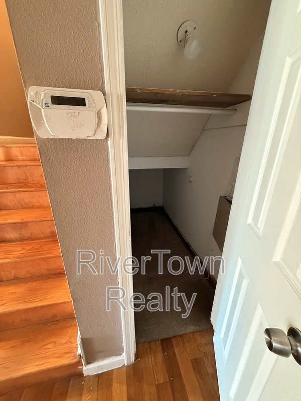 Come And See This Spacious Home!! property image