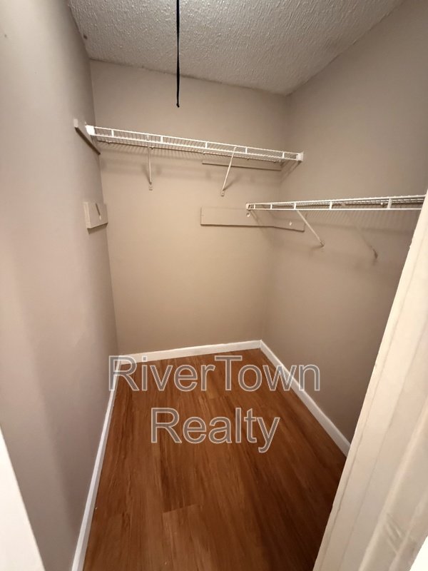 Come And See This Spacious Home!! property image