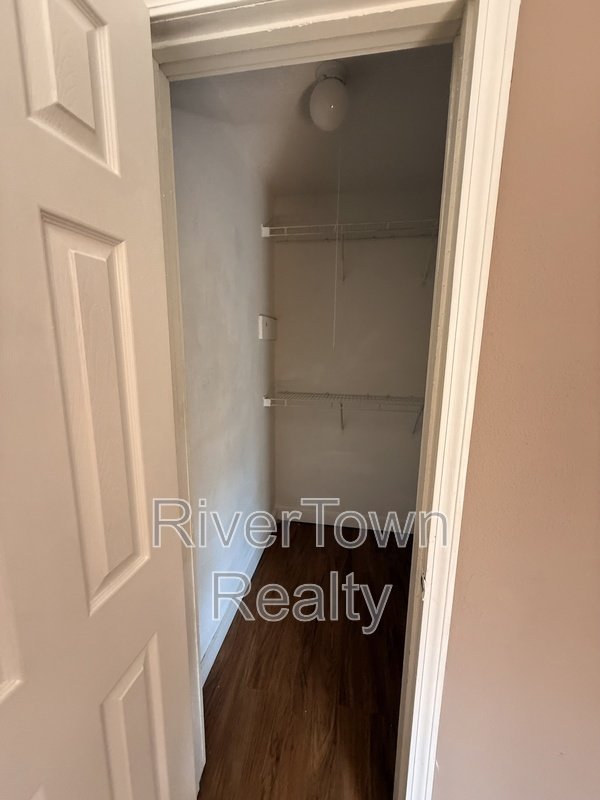 Come And See This Spacious Home!! property image