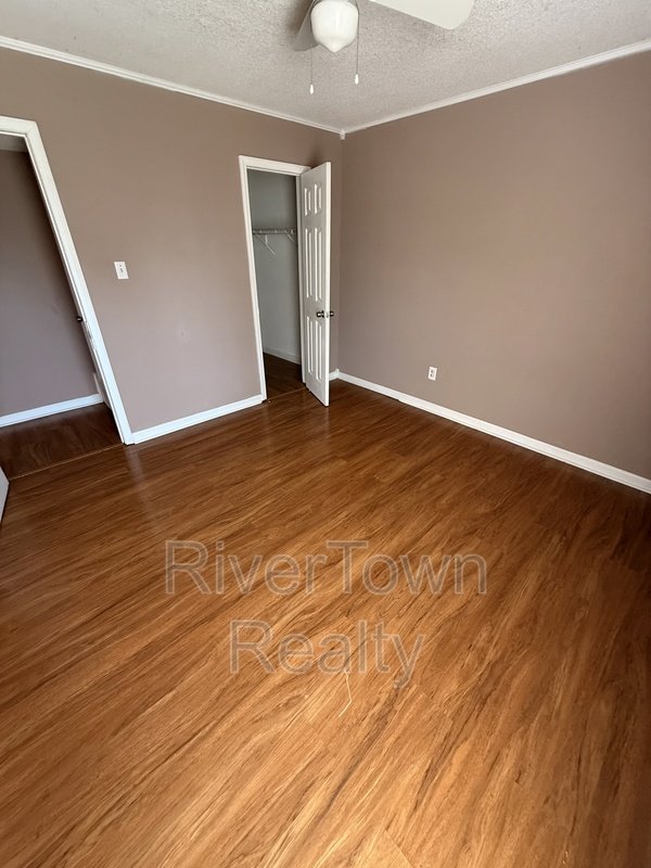 Come And See This Spacious Home!! property image