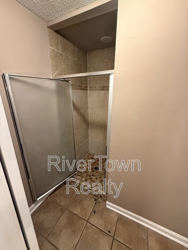 Come And See This Spacious Home!! property image