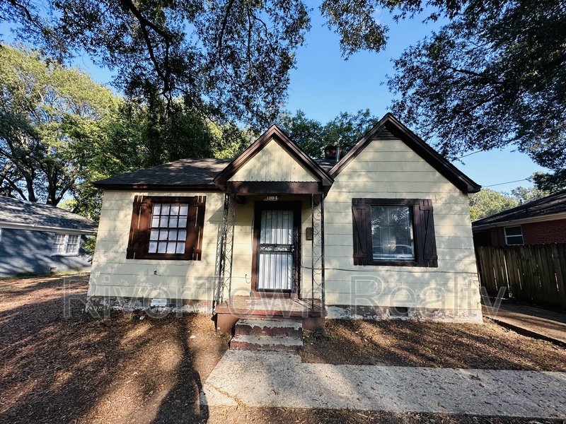 SECTION 8 Home AVAILABLE NOW. property image