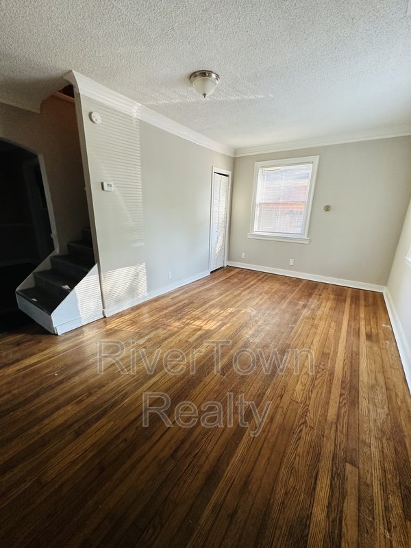 SECTION 8 Home AVAILABLE NOW. property image
