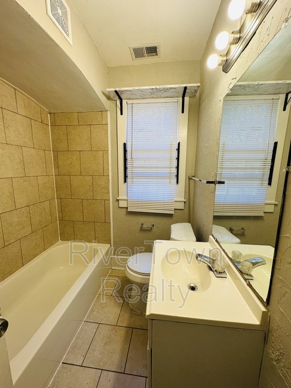 SECTION 8 Home AVAILABLE NOW. property image