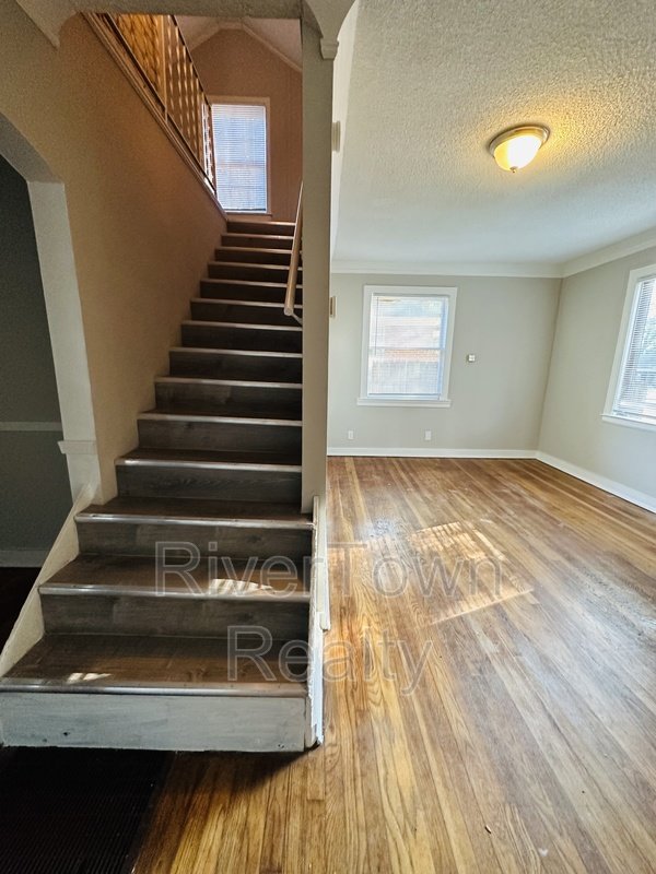 SECTION 8 Home AVAILABLE NOW. property image