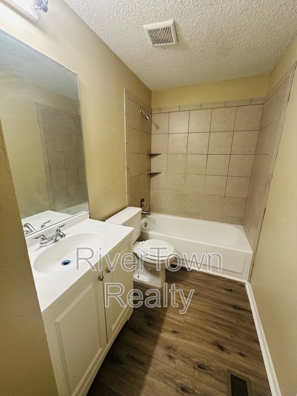 4328 Park Forest Dr property image