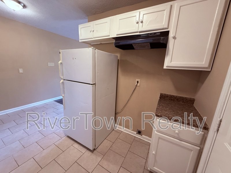 677 Holmes Street 677 Holmes property image