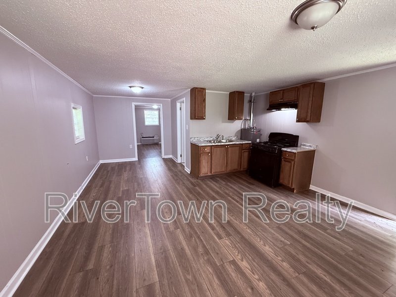 504 Philwood Cv. Back Unit property image