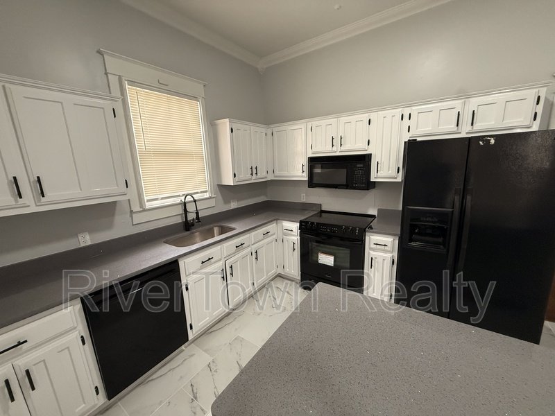 2184 Cowden Ave property image