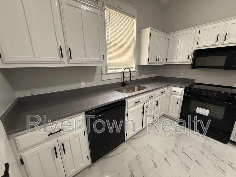 2184 Cowden Ave property image
