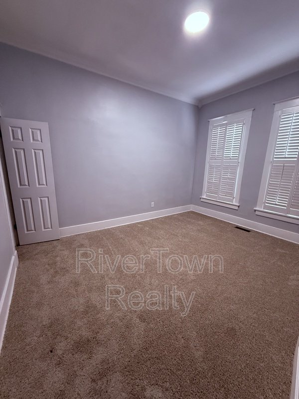 2184 Cowden Ave property image