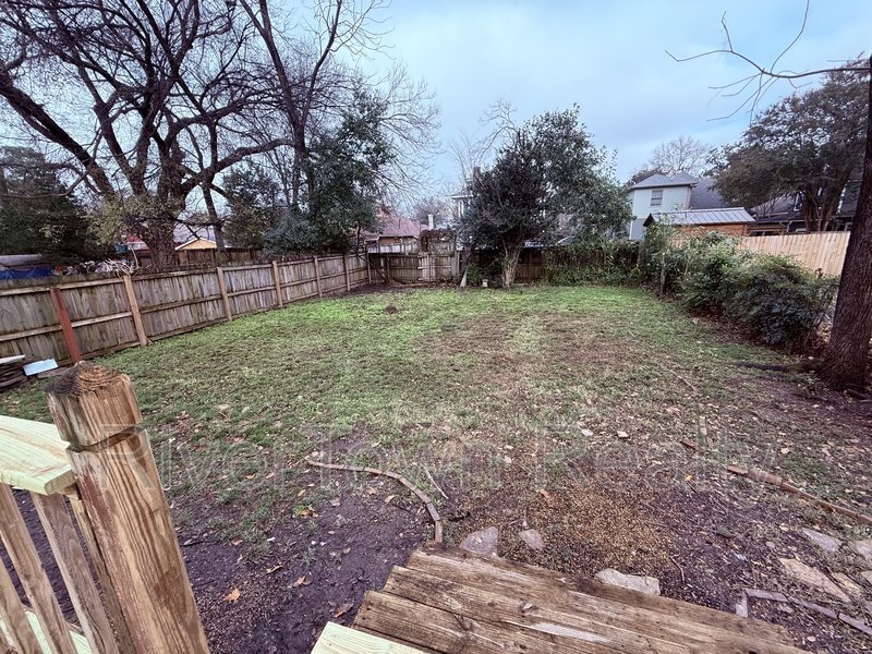 2184 Cowden Ave property image