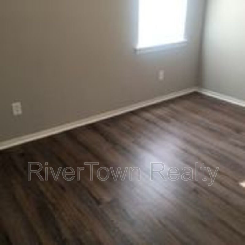 Great Condo In Quiet Area property image