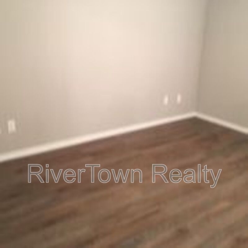 Great Condo In Quiet Area property image