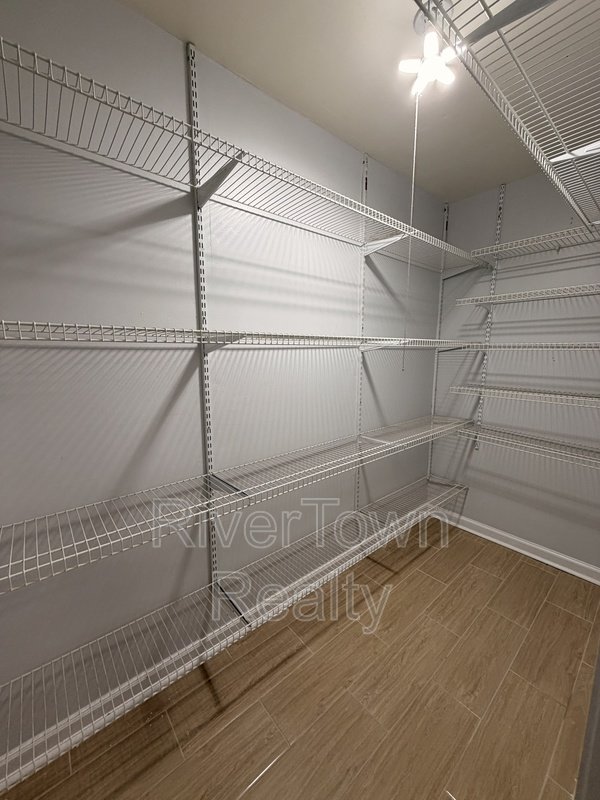 2974 Crowell St property image