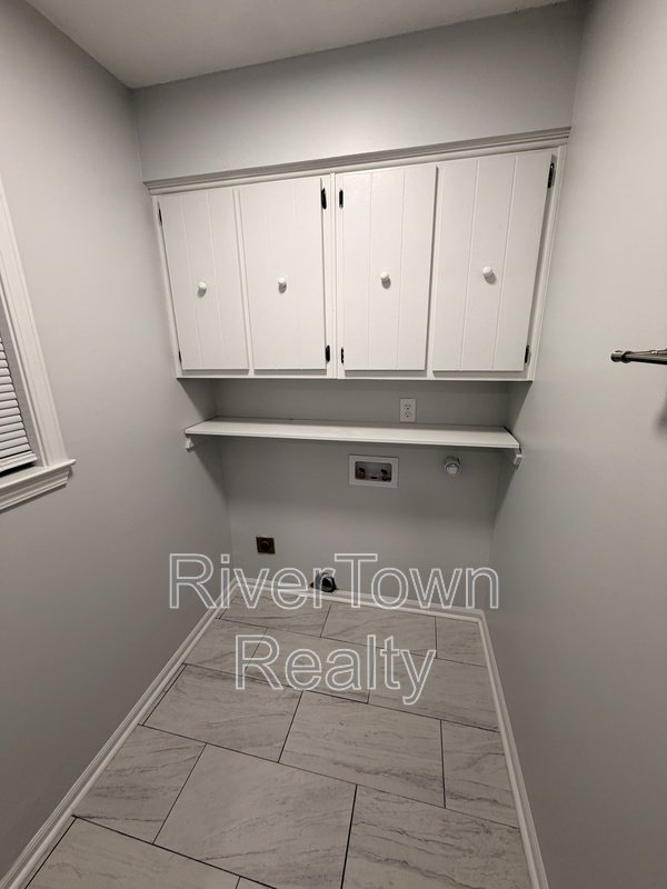 2974 Crowell St property image