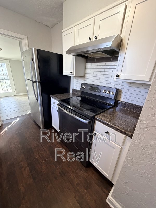 Newly Renovated Charmer In High Point Terrace property image