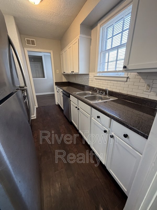 Newly Renovated Charmer In High Point Terrace property image