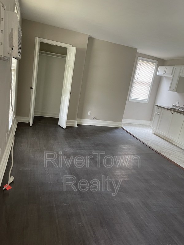 244 Garland St Apt 1 property image