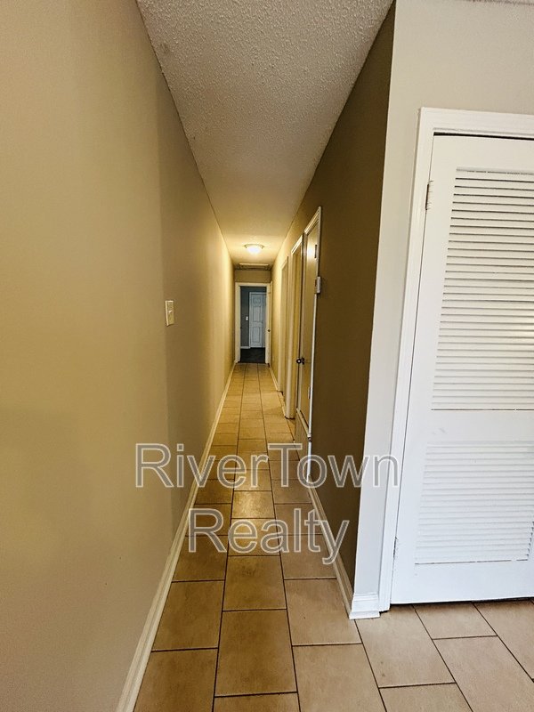 679 N Holmes St property image