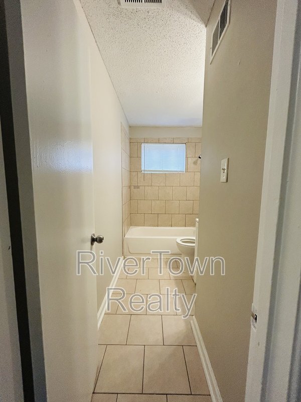 679 N Holmes St property image