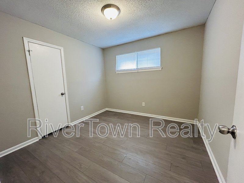 679 N Holmes St property image