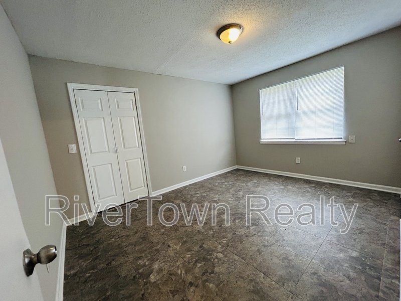 679 N Holmes St property image