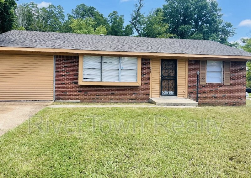 4860 Leonard Rd property image