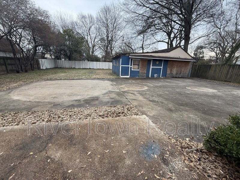 824 Milstead Rd property image