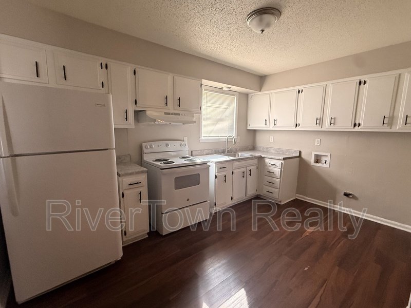 4070 Kerwin Dr property image