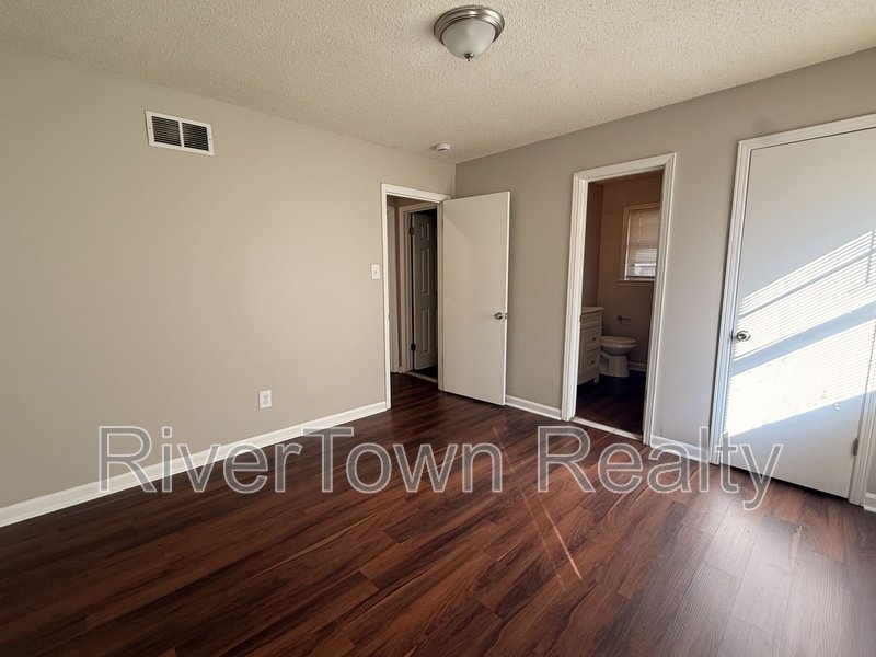 4070 Kerwin Dr property image