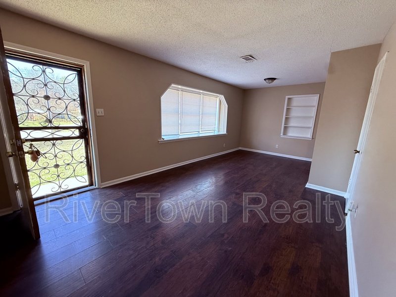 4860 Leonard Rd property image