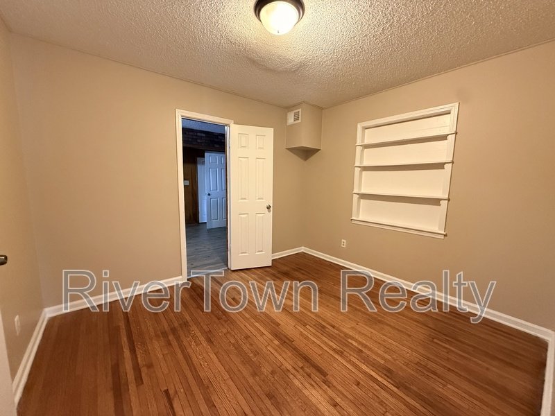 4860 Leonard Rd property image