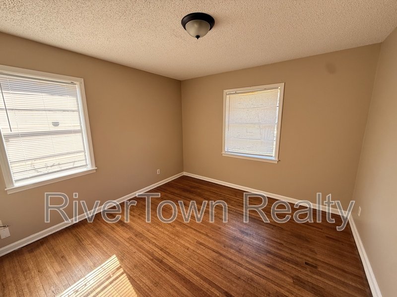 4860 Leonard Rd property image