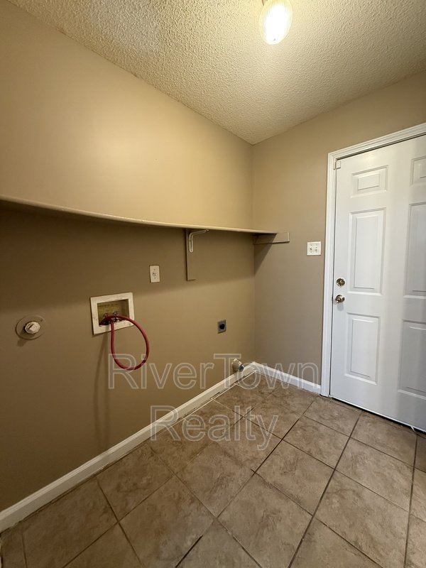 4591 Addington Dr property image