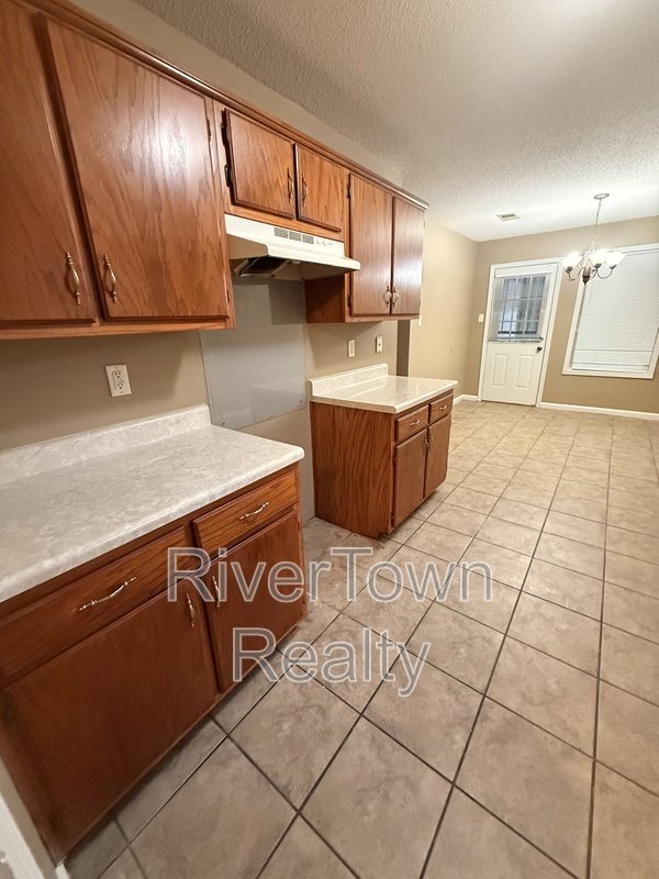 4591 Addington Dr property image