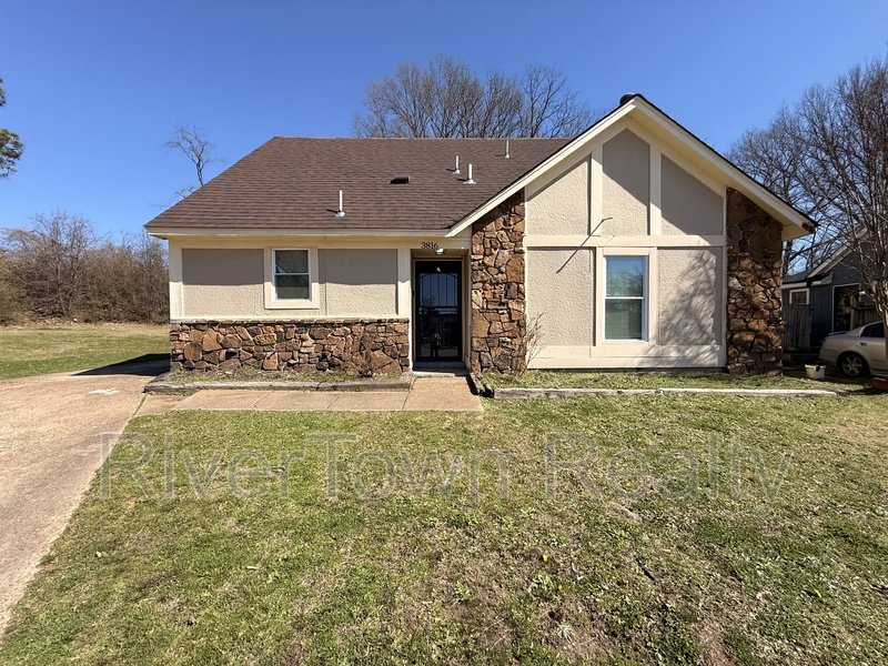 BEAUTIFUL Newly Renovated READY TO MOVE IN property image