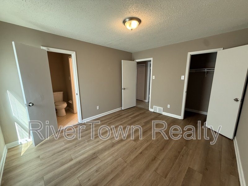 BEAUTIFUL Newly Renovated READY TO MOVE IN property image