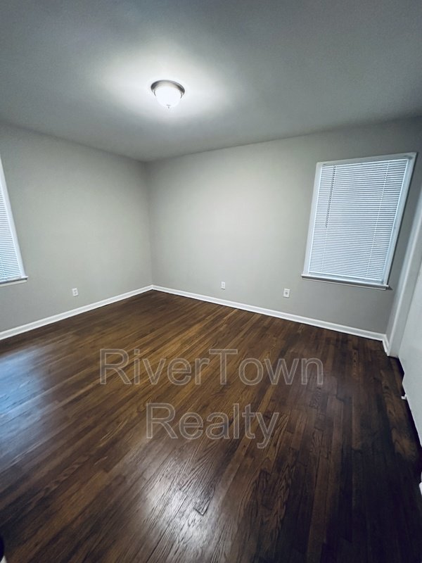 Move in this month and enjoy your choice of a free TV or fridge property image