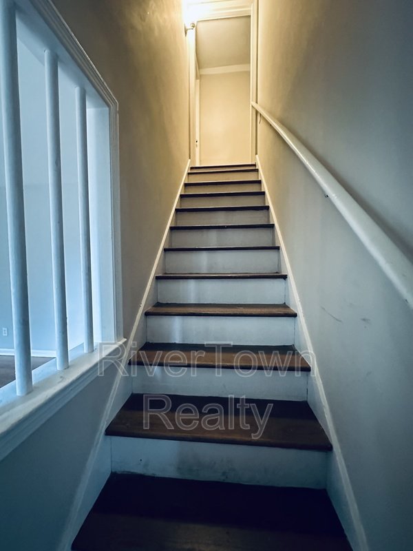 Move in this month and enjoy your choice of a free TV or fridge property image