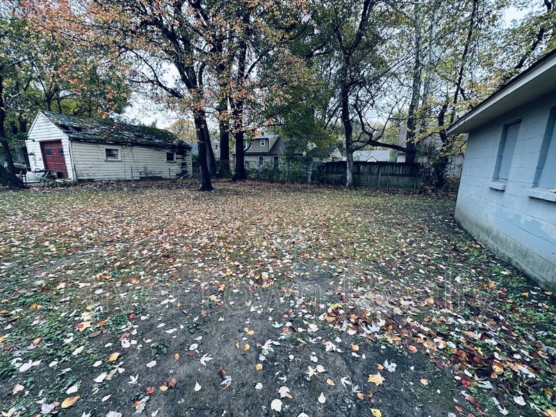 Move in this month and enjoy your choice of a free TV or fridge property image