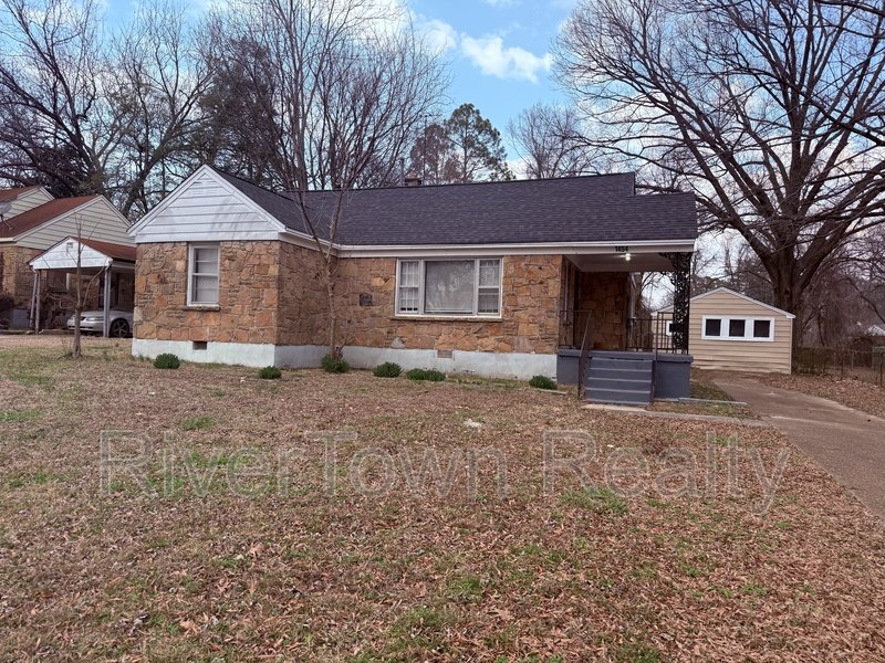 Very Spacious 3BR Home with Bonus Room & Garage in Frayser! property image