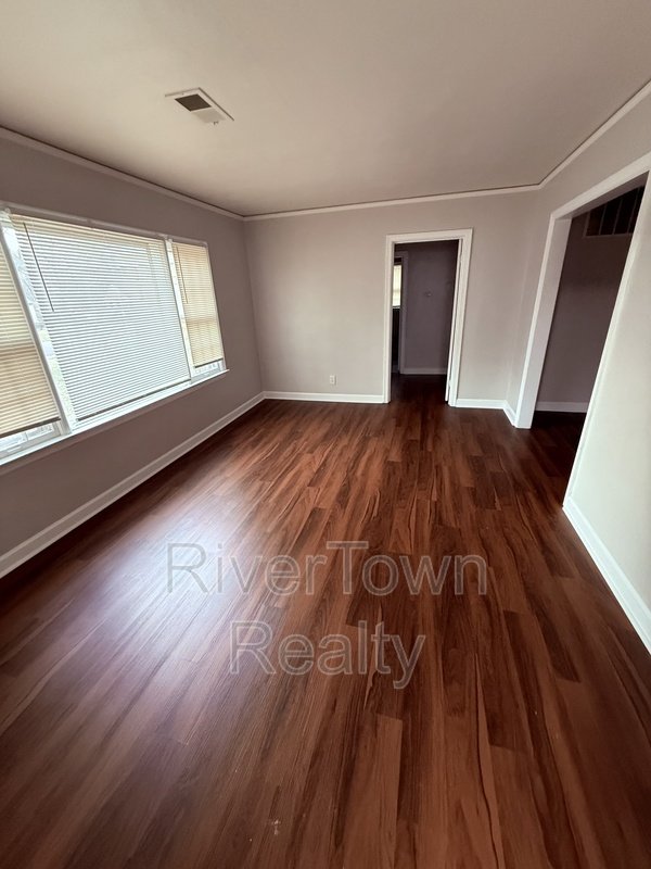 Very Spacious 3BR Home with Bonus Room & Garage in Frayser! property image