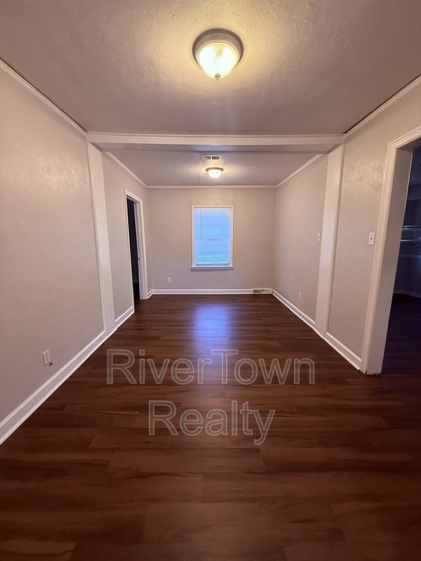 Very Spacious 3BR Home with Bonus Room & Garage in Frayser! property image