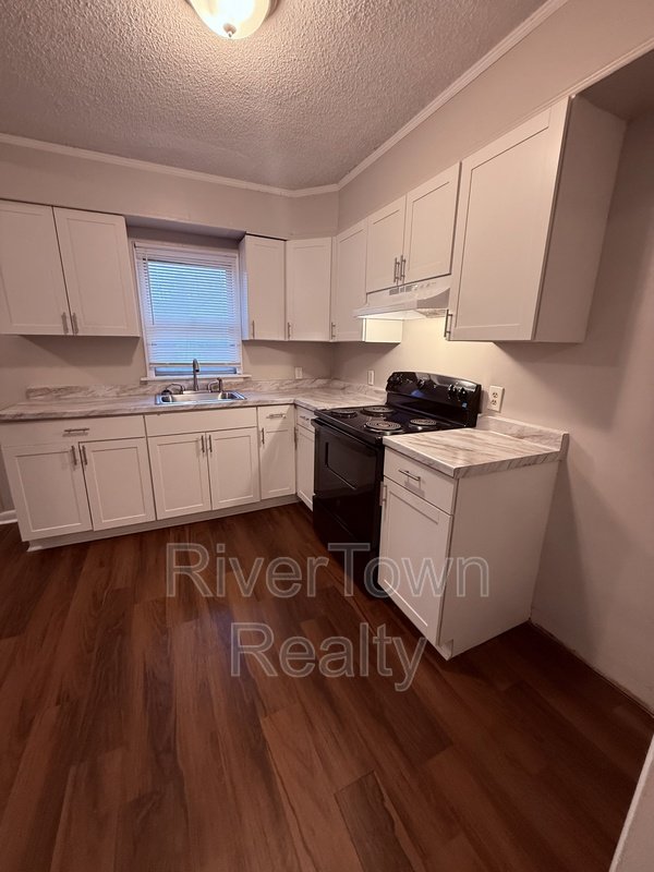 Very Spacious 3BR Home with Bonus Room & Garage in Frayser! property image