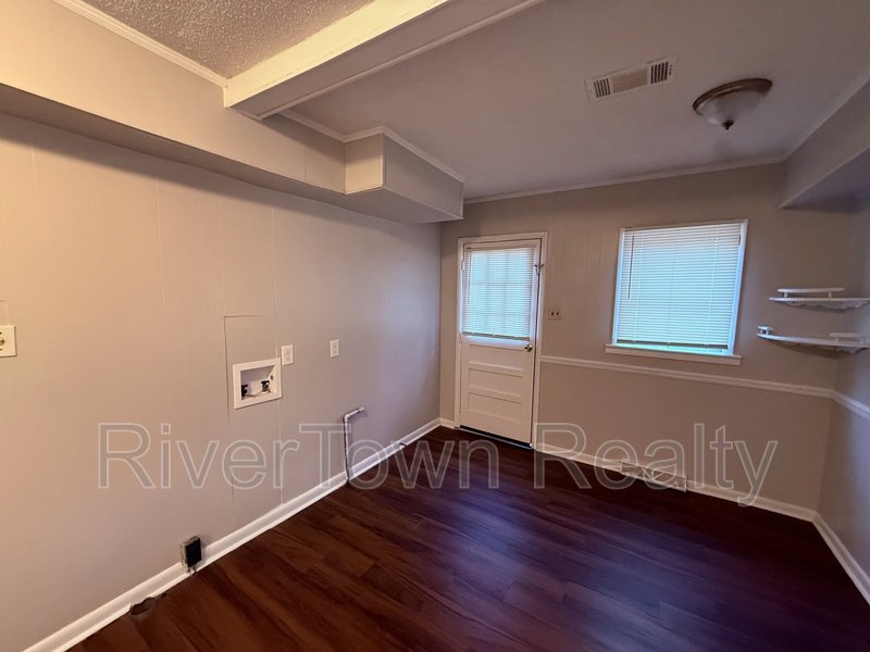 Very Spacious 3BR Home with Bonus Room & Garage in Frayser! property image