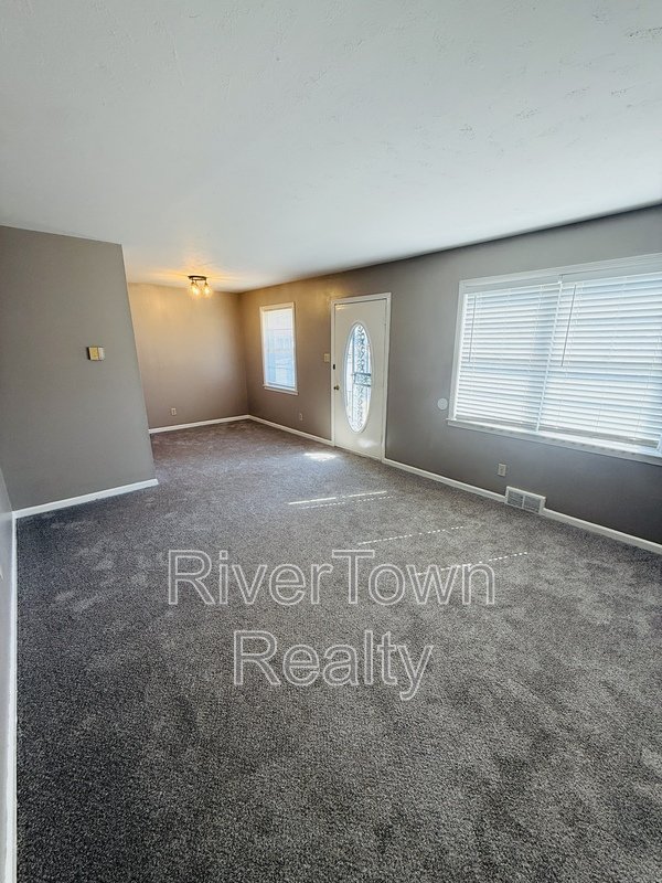 4866 Berrydale Ave property image